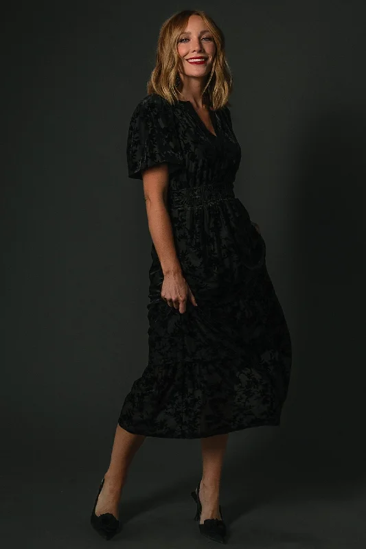 Bronwyn Velvet Dress | Black Comfortable Casual Wear