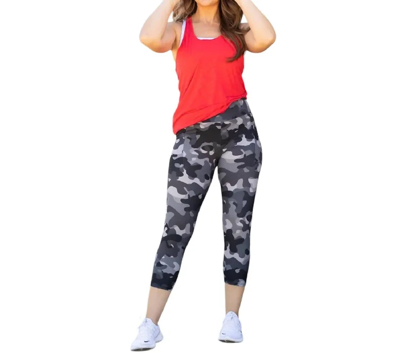 Charlie Capri Leggings In Camo Comfortable Casual Wear